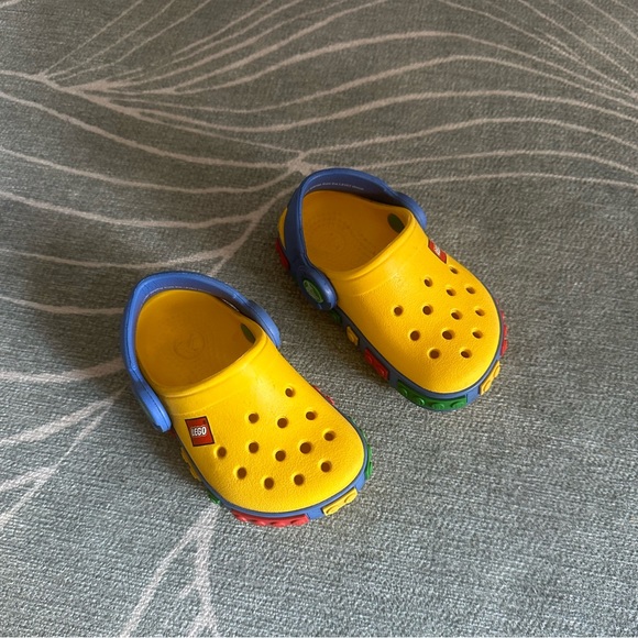 Toddler LEGO Crocs - Picture 1 of 4